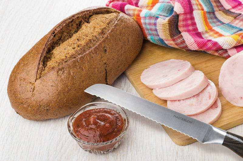 MASTERPAN 4-Pc Knife Set with Bamboo Cutting Board, 12x16" (30x40cm)