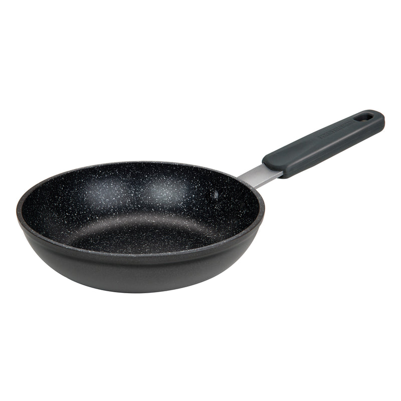 MASTERPAN Nonstick Frypan & Skillet with Chefs Handle, 8" (20cm)