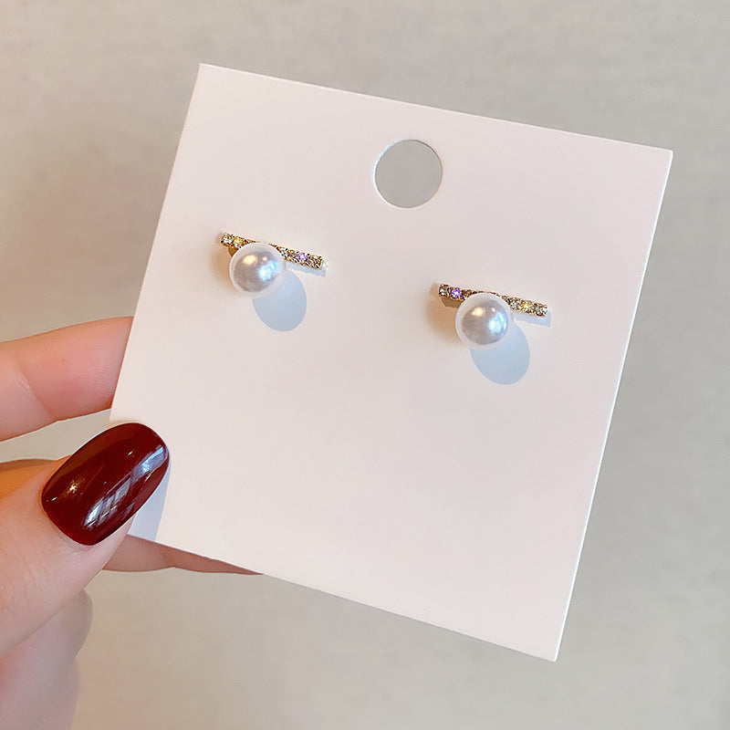 Elegant Geometric Pearl Stud Earring