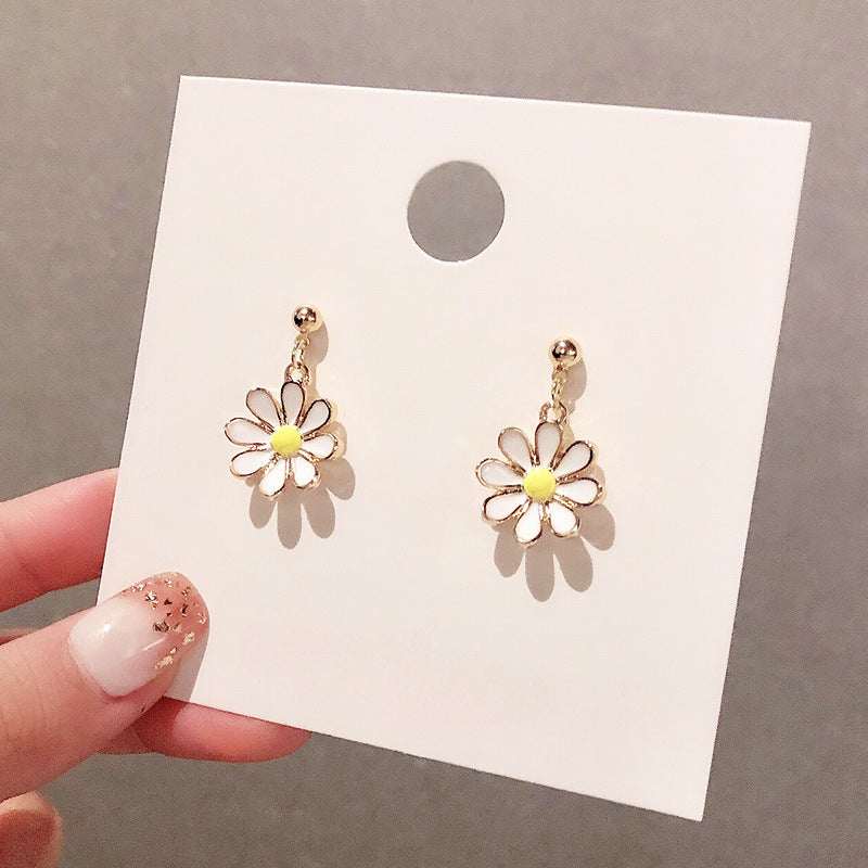 Cute Small Daisy Flower Earrings