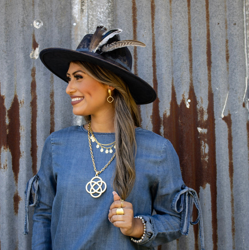 Matte Gold Cuff Earring w/ Square Dangle 200k