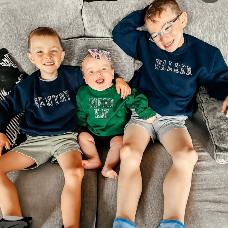 CUSTOM EMBROIDERED OUTLINE NAME - CHILD SWEATER