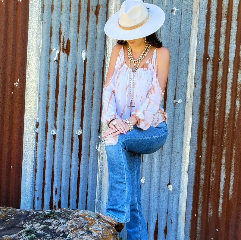 White Turquoise Triple Strand Bracelet 807h