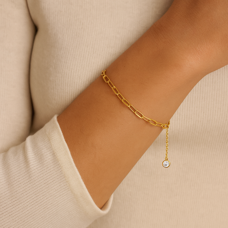 Elegant Paperclip Link Bracelet