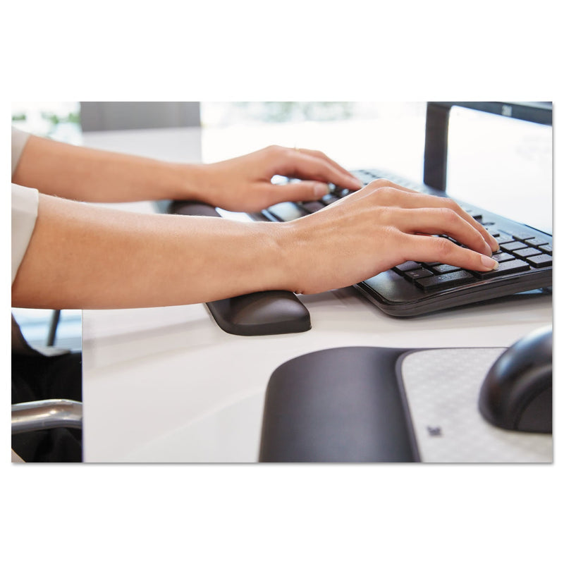 3M Gel Wrist Rest for Keyboards, 19 x 2, Black