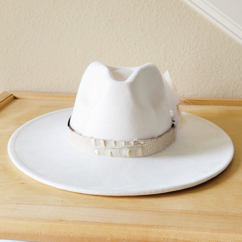 Gold Gator Leather Hat Bandw/ Feather Accents 952h (Hat Band Only)