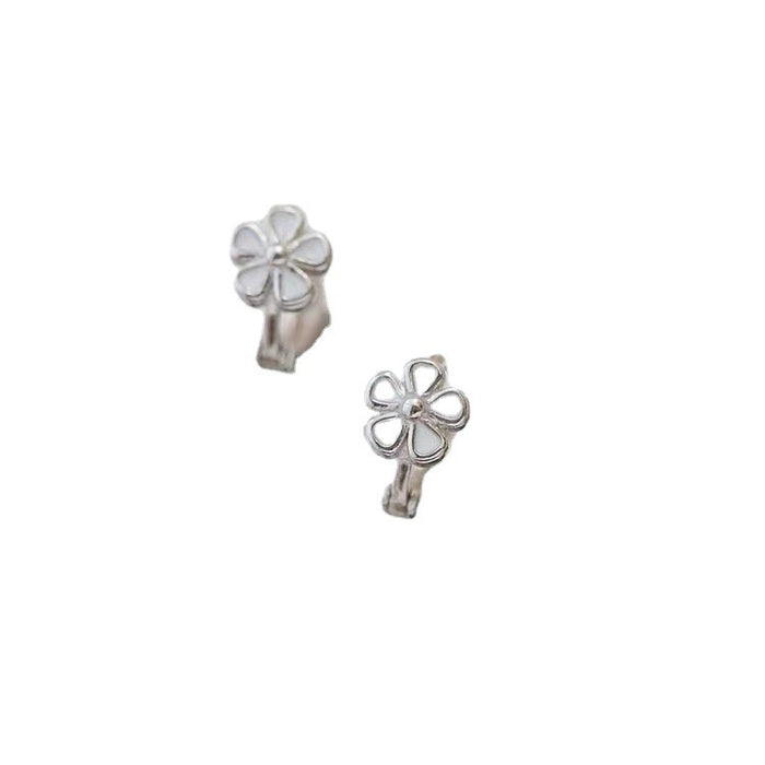 New Women's Daisy Temperament Fashion Earrings