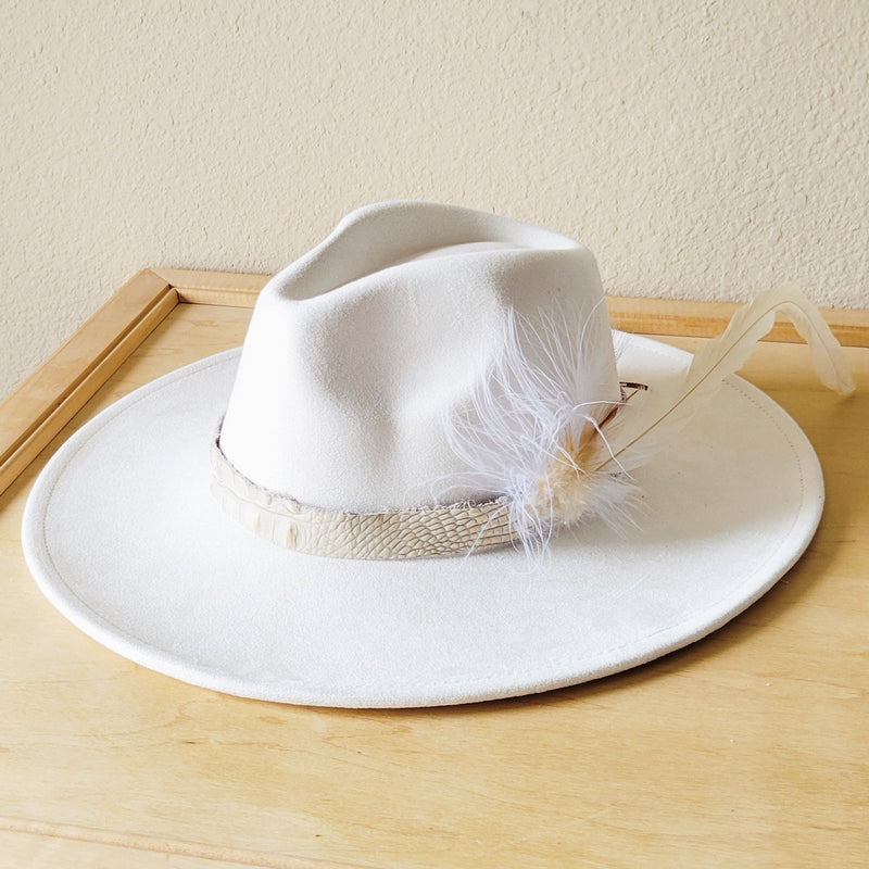 Gold Gator Leather Hat Bandw/ Feather Accents 952h (Hat Band Only)