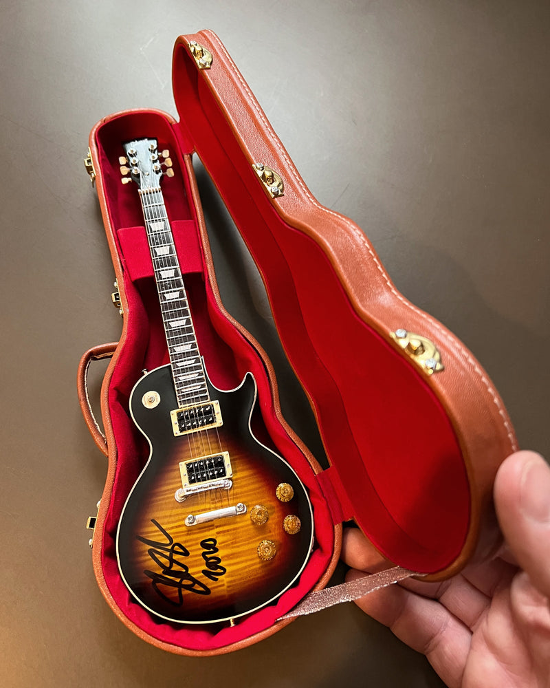 Miniature Gibson Les Paul Original Hardshell Case Brown - 1:4 Scale