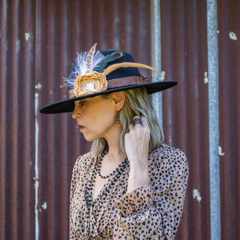 Faceted Glass Beaded Triple Strand Layering Necklace w/ Pendant 253k