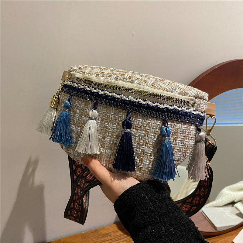 Casual Travel Tassel Woven Shoulder Bag