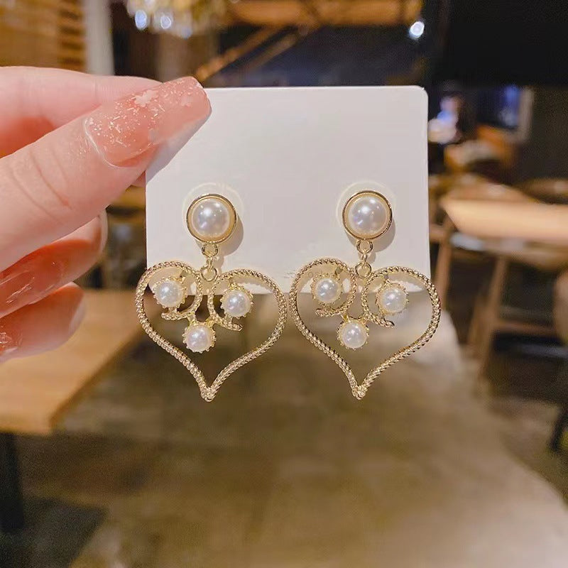 Hollow love Heart Pearl Earrings