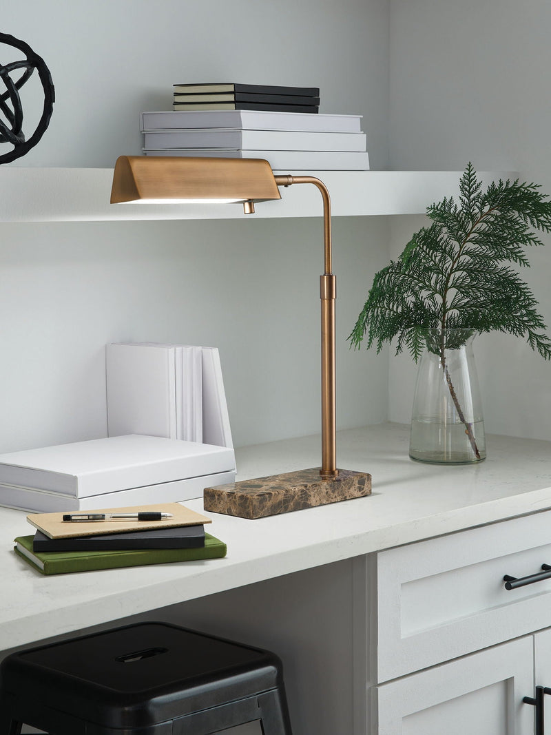 Yafe - Metal Lamp