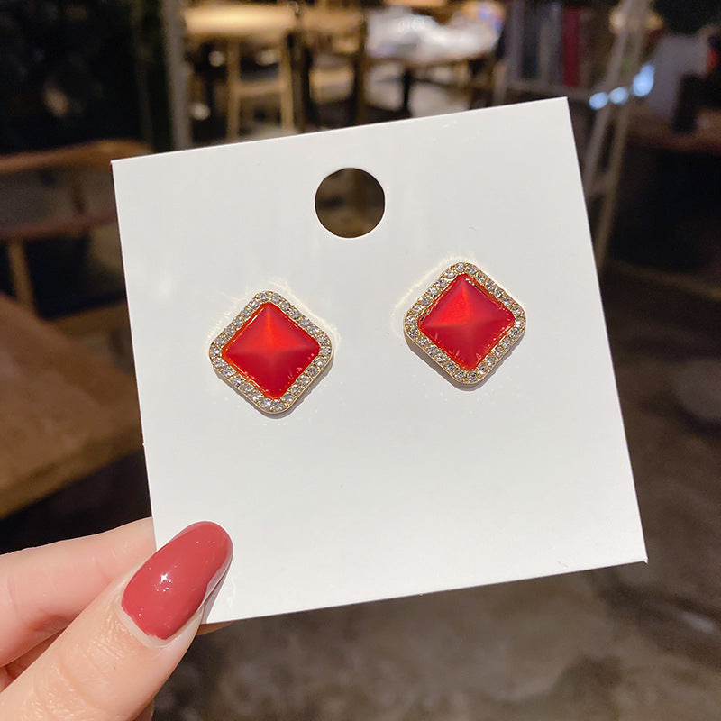 Geometric Square Pearls Stud Earrings