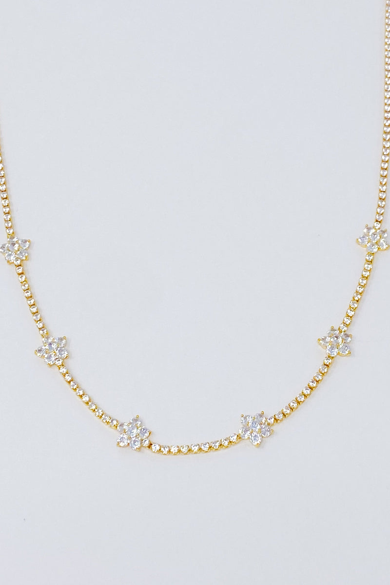 Stella Shiny Flower Necklace