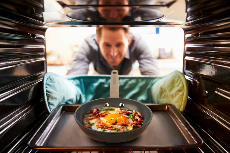 MASTERPAN Ceramic Nonstick Frypan & Skillet with Chefs Handle, 8" (20cm)