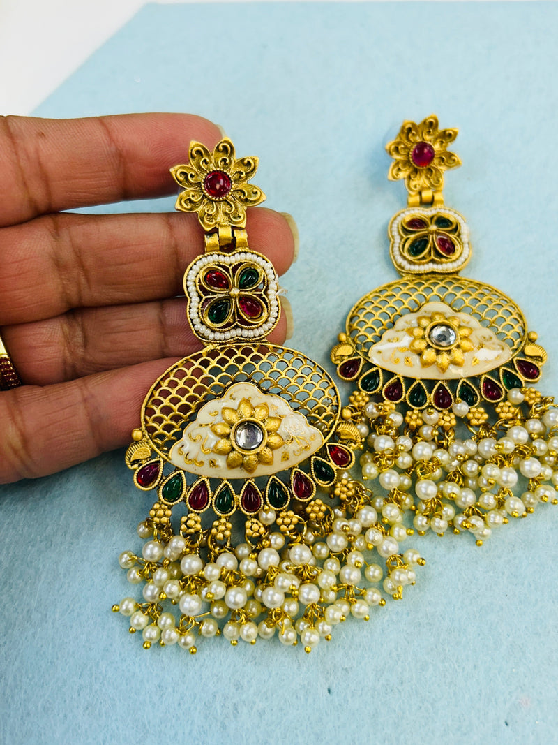 Lightweight earrings