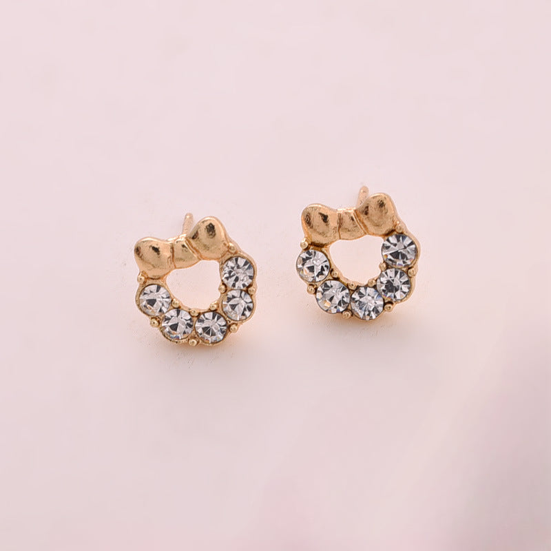 Rhinestone Elegant Knot Stud Earrings
