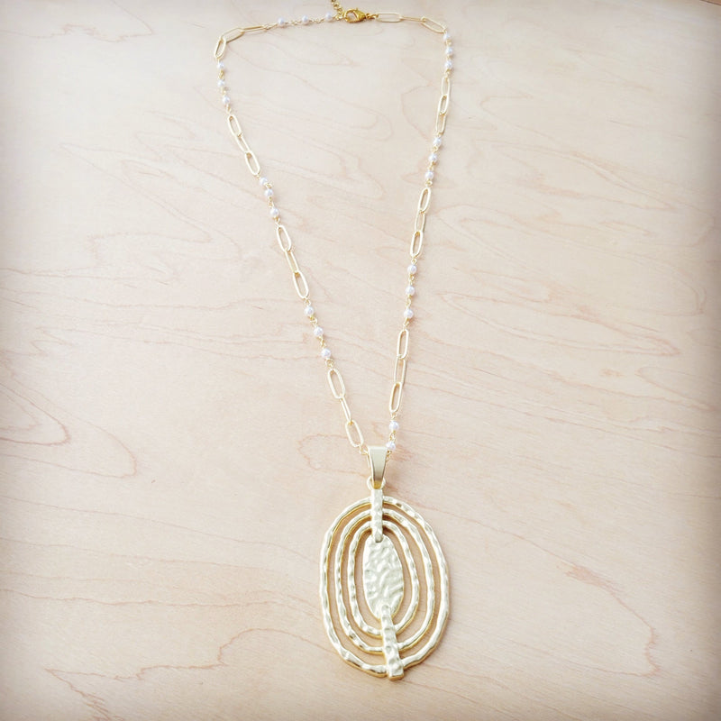**Matte Gold Multi-Oval Pendant on Pearl and Gold Chain Necklace 261u