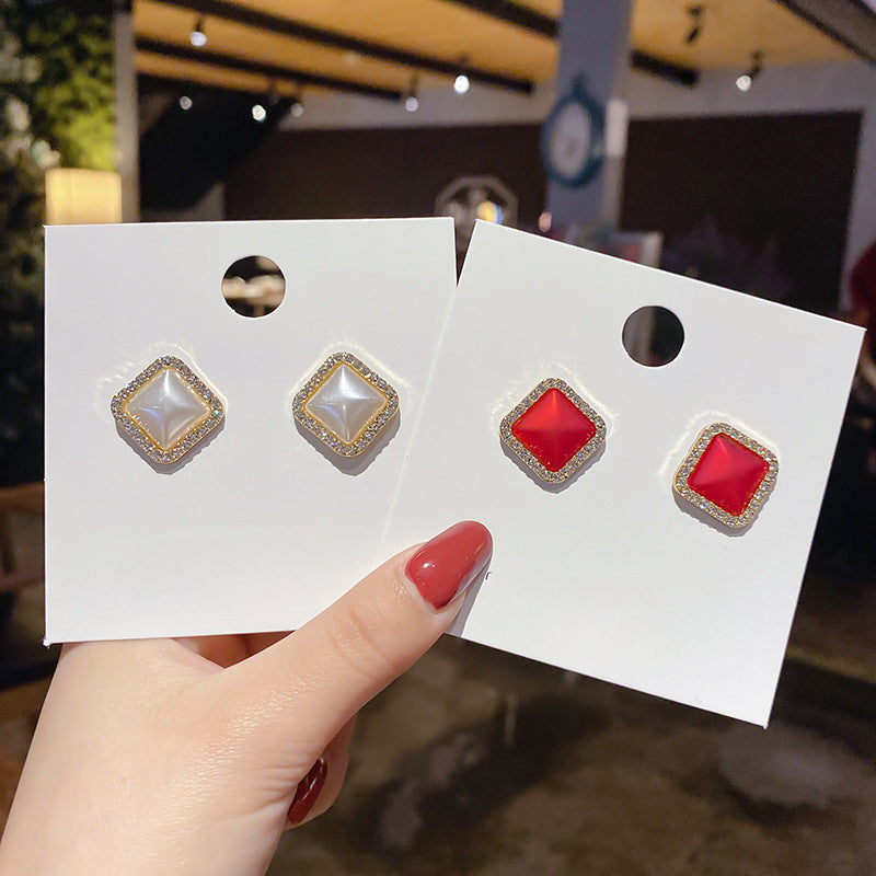 Geometric Square Pearls Stud Earrings