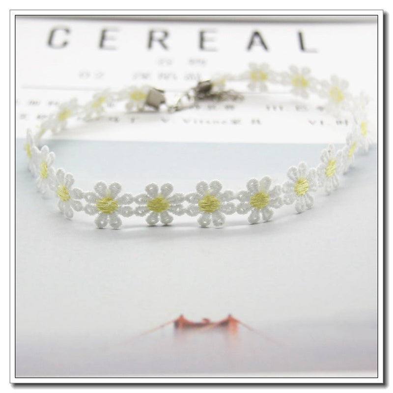 Daisy Flower Choker Necklace