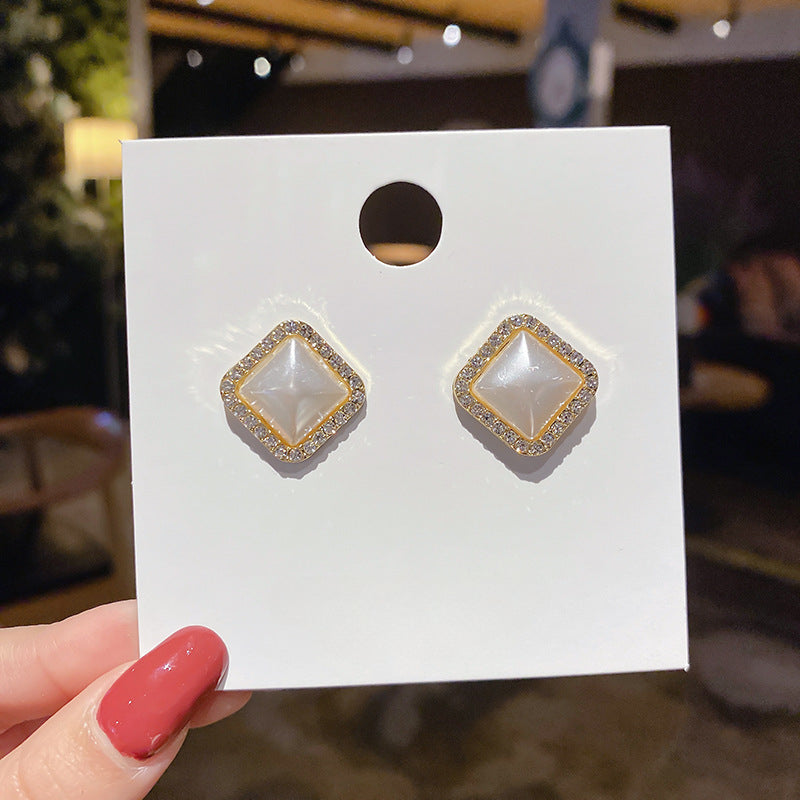 Geometric Square Pearls Stud Earrings