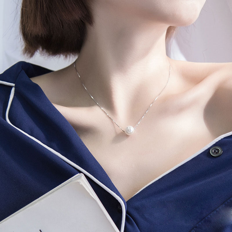 Single Pearl Pendant Necklaces