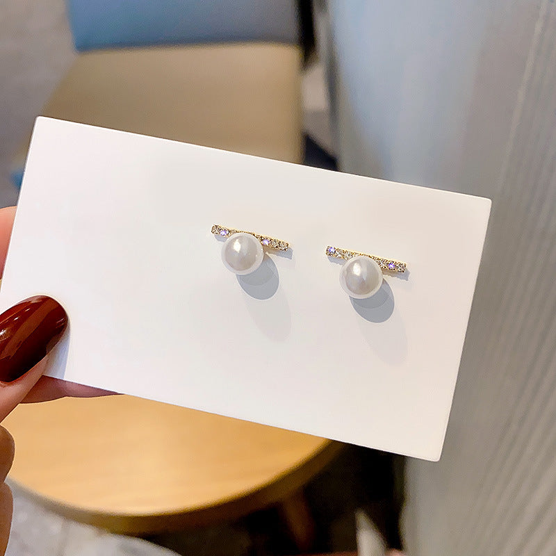 Elegant Geometric Pearl Stud Earring