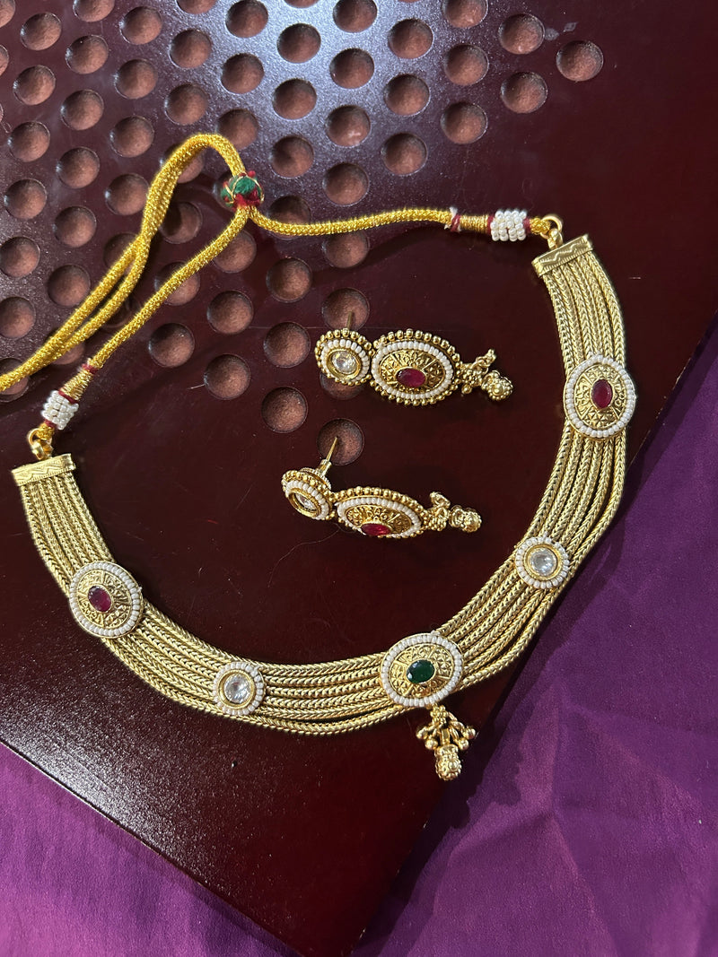 Matt gold necklace set