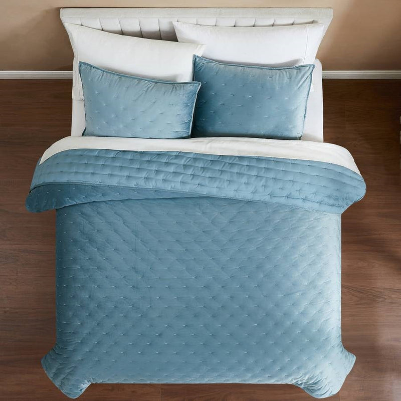 King/CAL King Size 3-Piece Blue Velvet Embroidered Super Soft Quilt Set