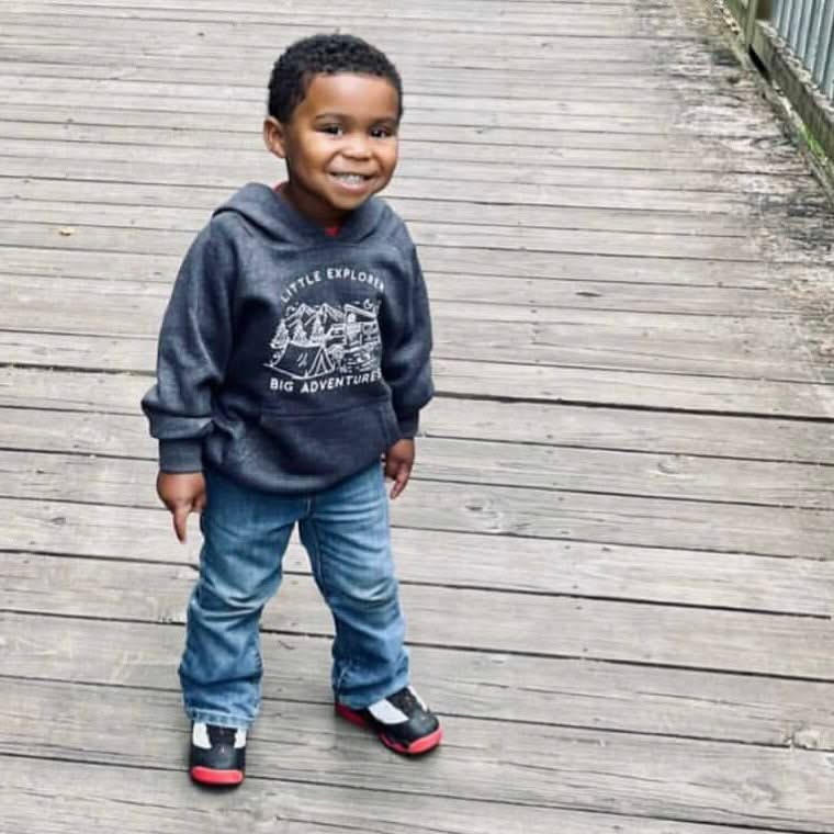 LITTLE EXPLORER BIG ADVENTURES - CHILD HOODIE