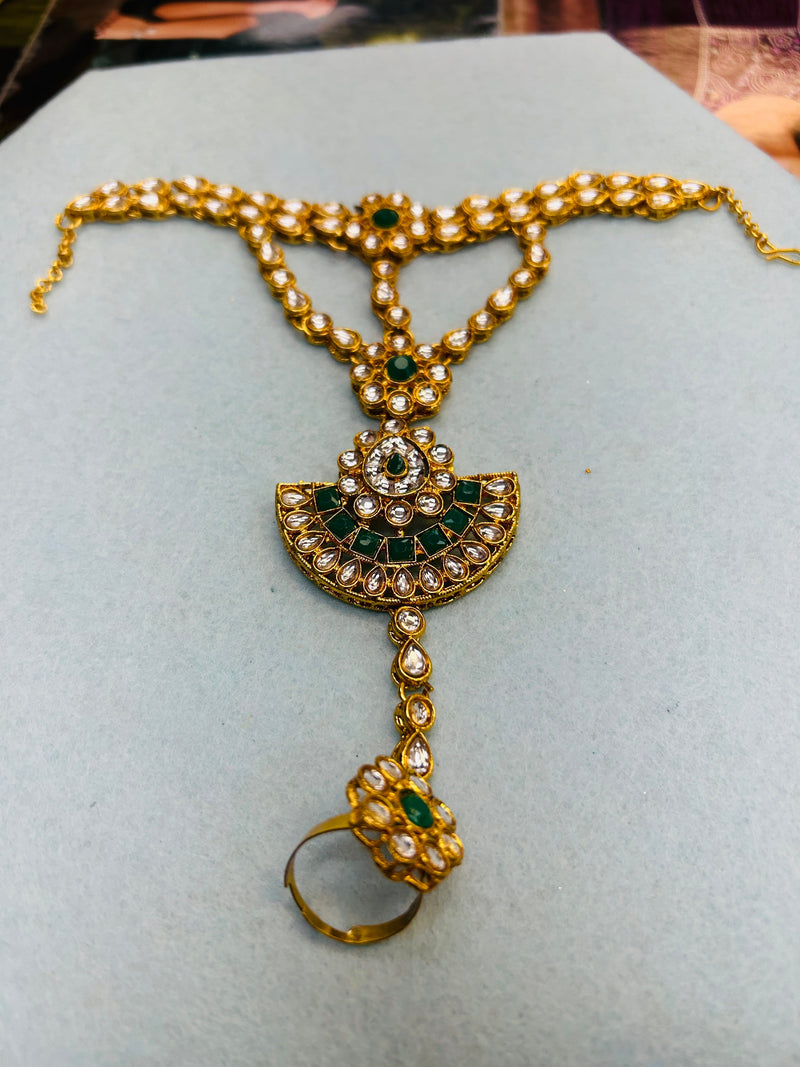 Haathphool : bracelet with ring attachment