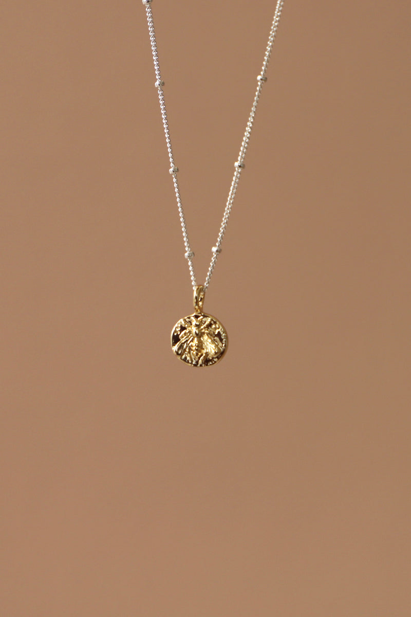 MINI BEE MEDALLION NECKLACE