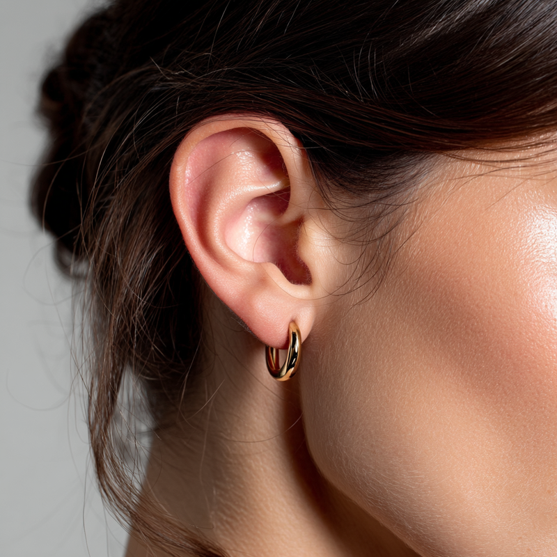 14K Gold Graduated Hoop Huggie Earring