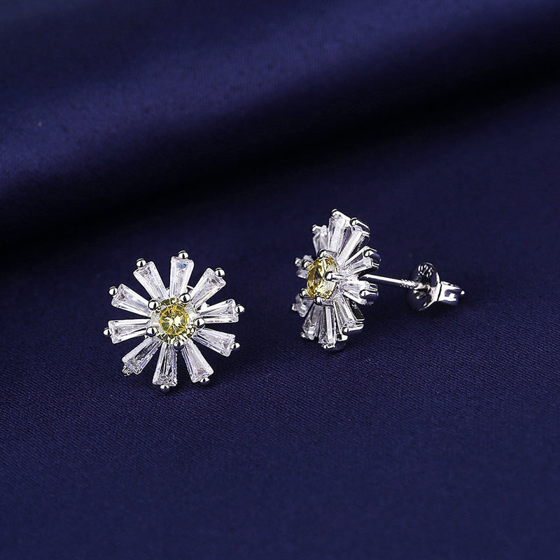 18K White Gold Citrine Daisy Earrings