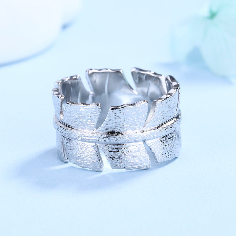 Amy and Annette 14K White Gold Detailed Leaf Ring