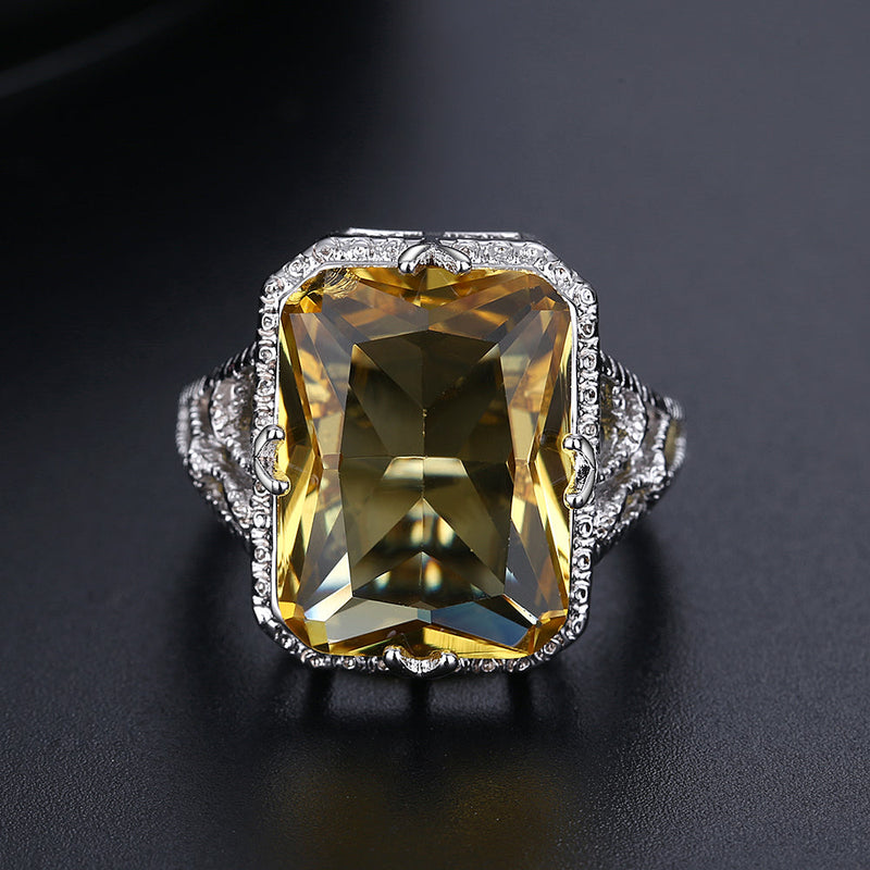 18K White Gold Citrine Crystal Vintage Ring