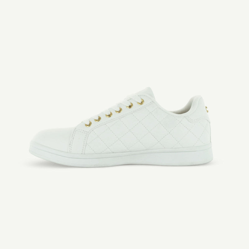 VOLTAIRE: QUILTED COURT SHOE - WHITE