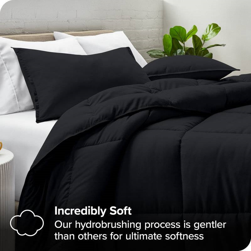 Twin/Twin XL Super Soft Lightweight Down Alternative Comforter Set in Black