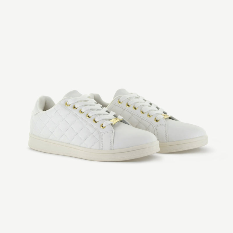 VOLTAIRE: QUILTED COURT SHOE - WHITE