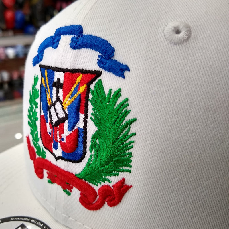 Escudo Republica Dominicana - Dominican Snapback White - Full Color Hat