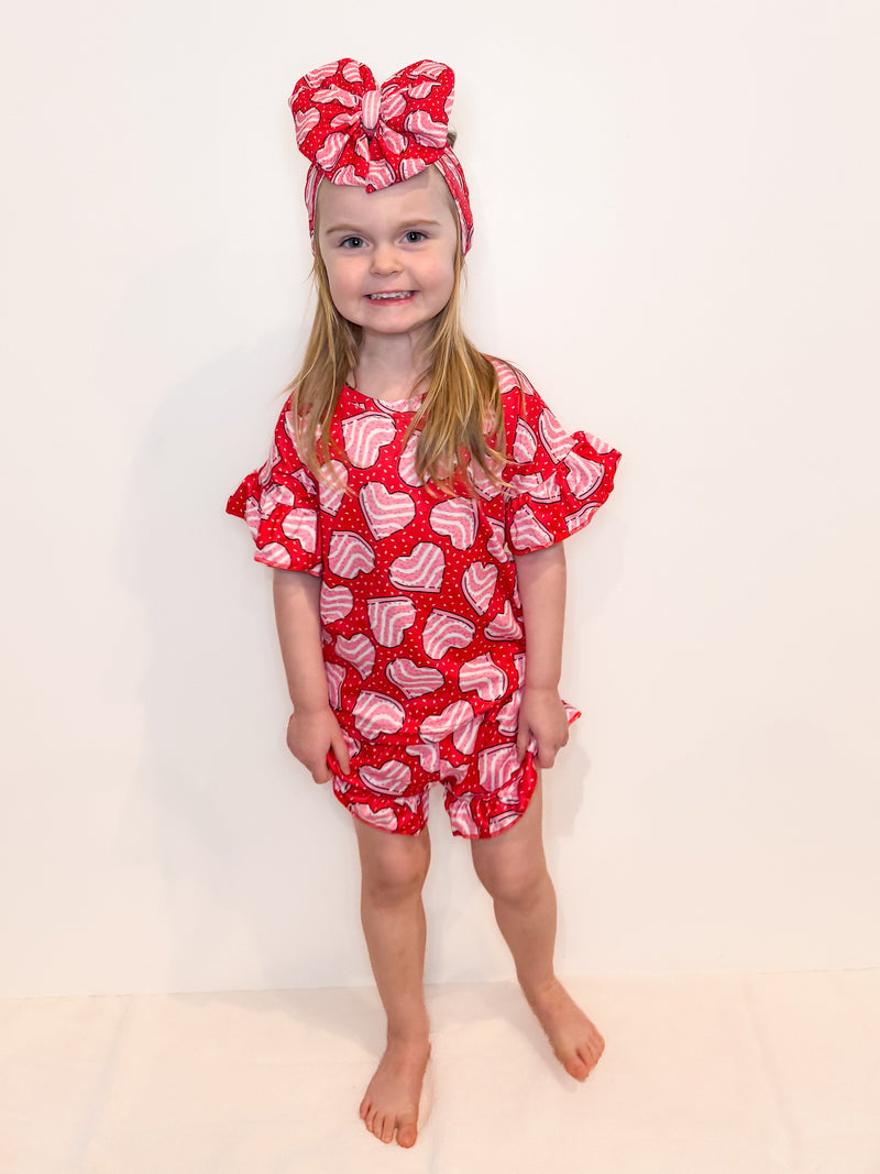 Red cakes ruffle top set