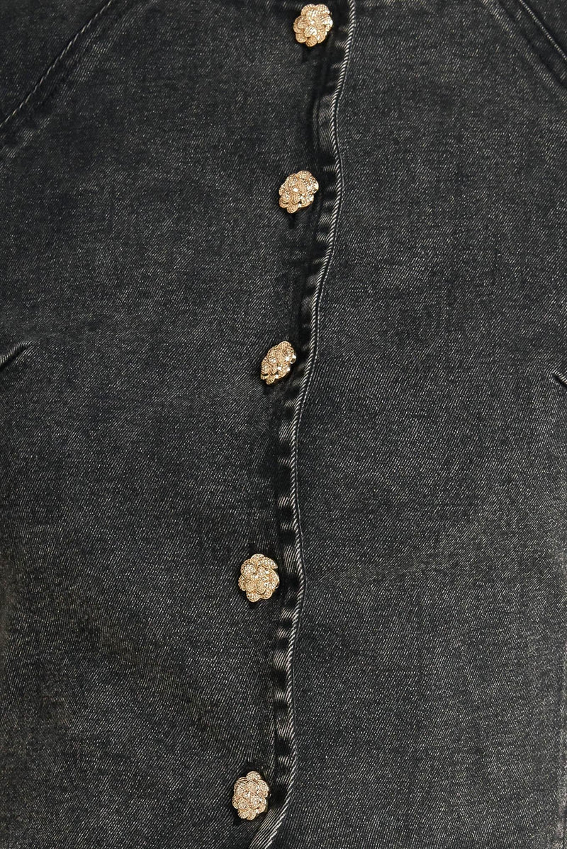 ELEGANT EVERYDAY LOOK DENIM JACKET