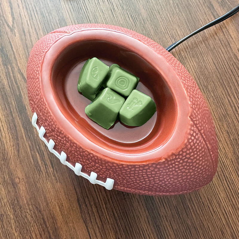 Huddle Up - August 2025 Scent & Warmer of the Month