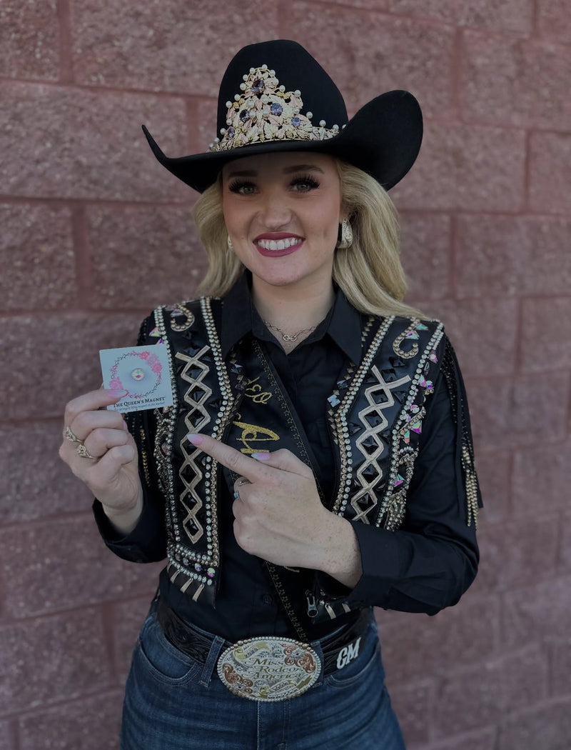 AB Queen | Magnetic Brooch Pin