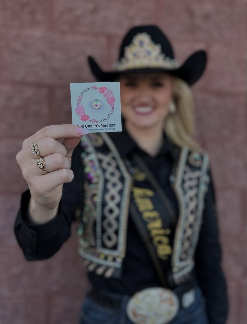 AB Queen | Magnetic Brooch Pin