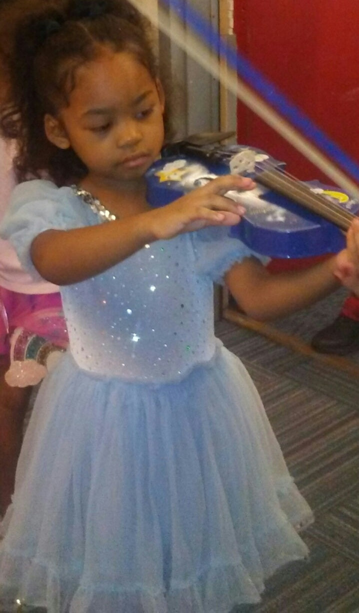 Butterfly White 1/4 Violin Outfit SUPER SAVINGS