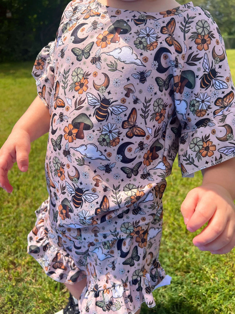 Butterfly mushroom ruffle top set