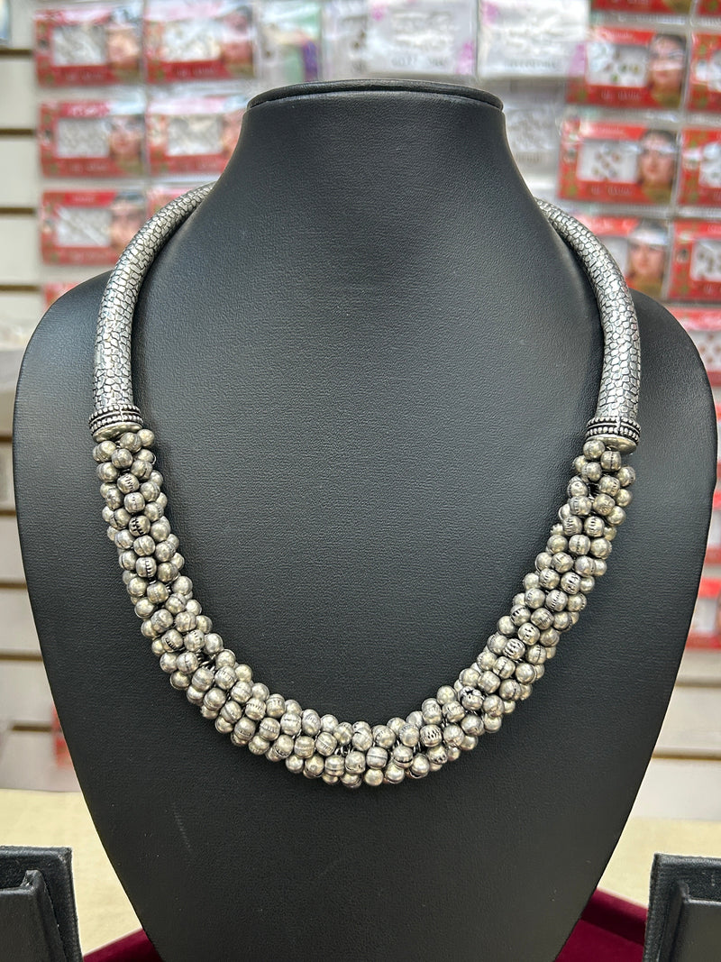 Oxidized hasuli necklace