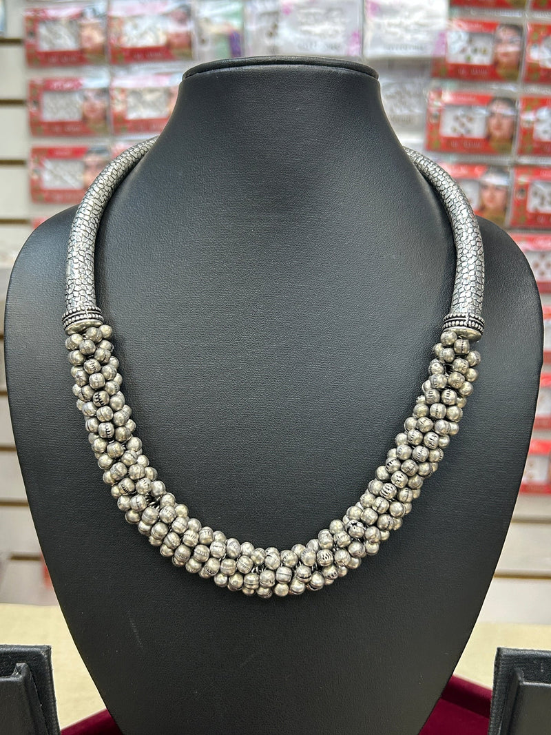 Oxidized hasuli necklace